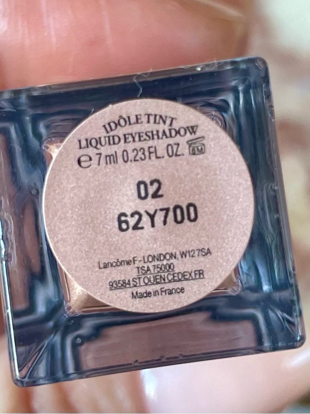 Lancôme Idole Tint - Soft Champagne Beige eye Shadow And Highlighter. - Picture 3 of 5